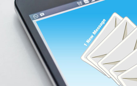 Phone displaying one new marketing email